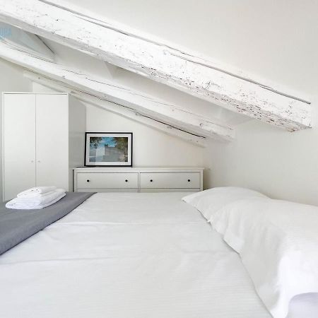 Appartamento Corridoni 4C Tirabora Short Rent Trieste Esterno foto